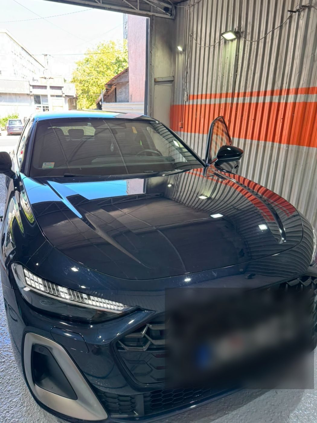 Audi nakon premium pranja — sjaj laka
